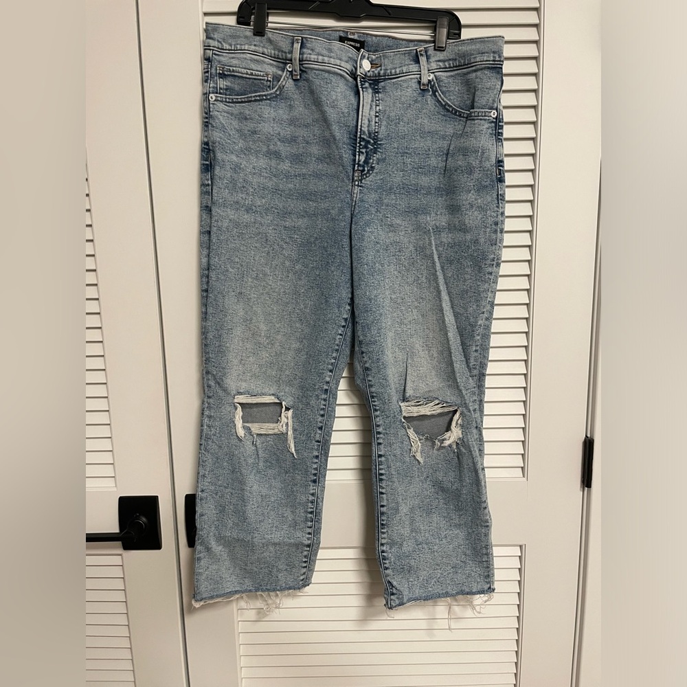 Express Straight Ankle High Rise. Size 16. Raw Hem.